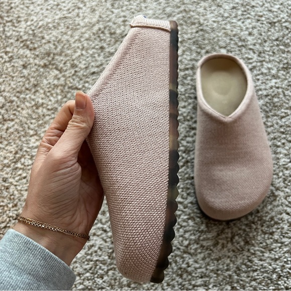 Rothy’s casual clogs light rose 6 - Picture 3 of 6